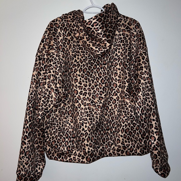 Leopard Print Hoodie - Picture 2 of 2
